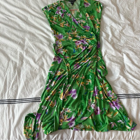 Maggy London — Wrap dress - Picture 1 of 6